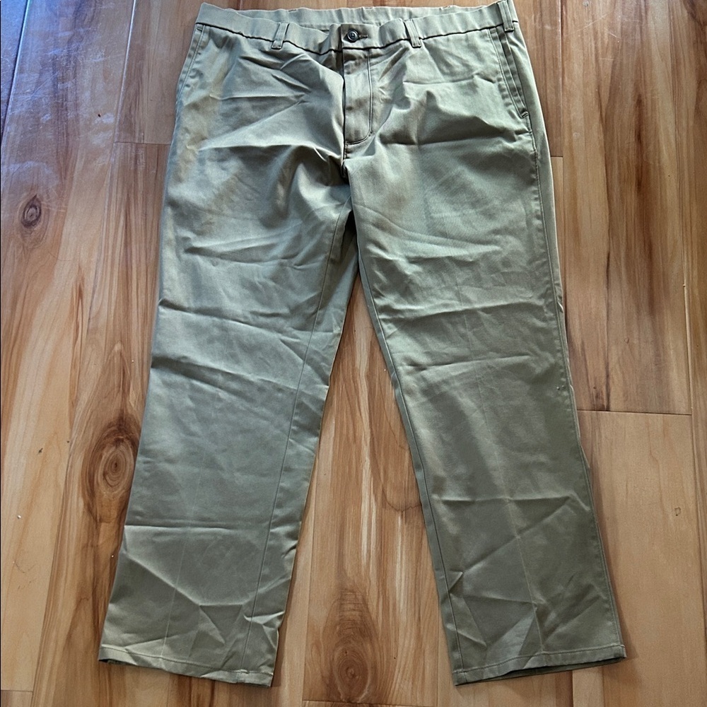 Haggar Men's Tan Chinos. New